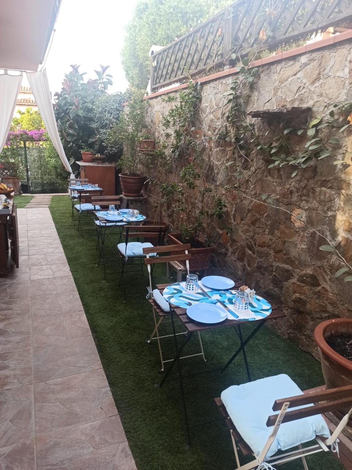 Da Teresa Bed and Breakfast San Teodoro  Δωμάτιο φωτογραφία