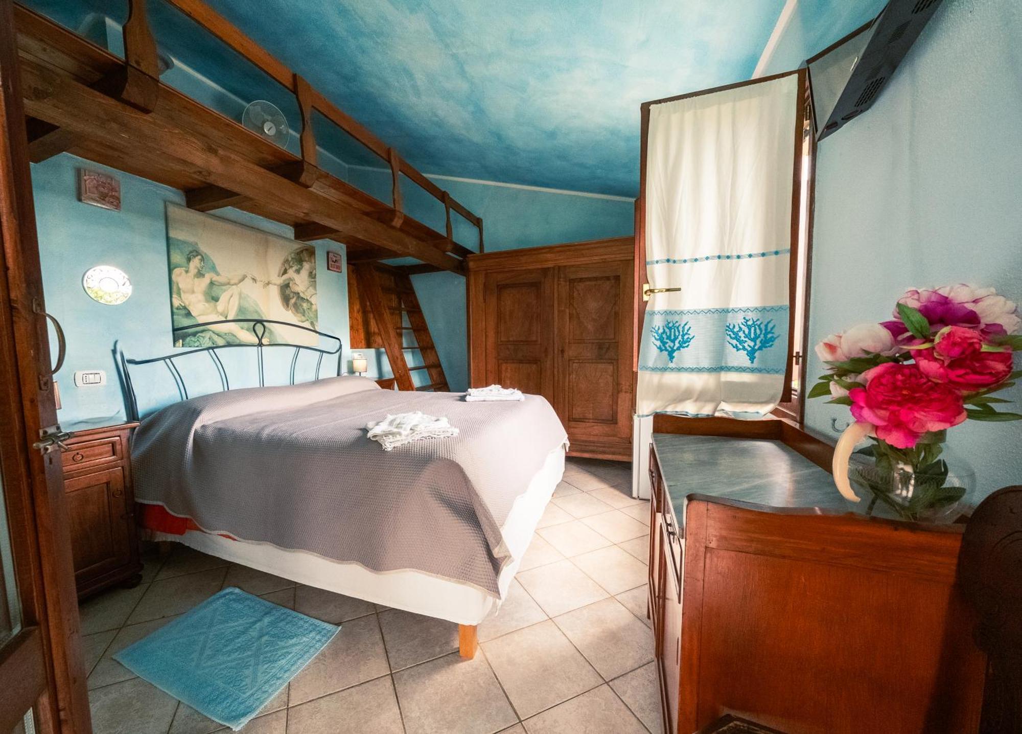 Da Teresa Bed and Breakfast San Teodoro  Εξωτερικό φωτογραφία